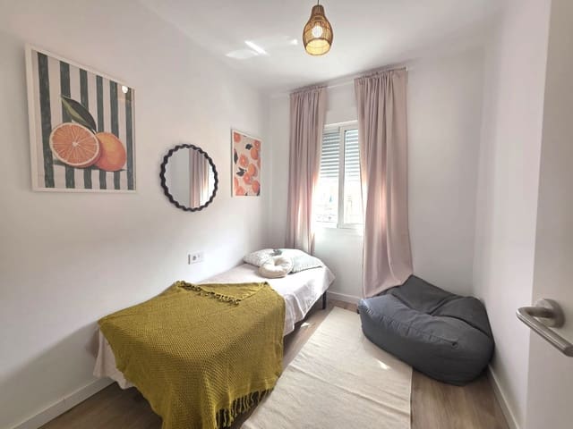 3 bedroom Apartment for sale in Santa Pola - € 197,000 (Ref: 9979514)