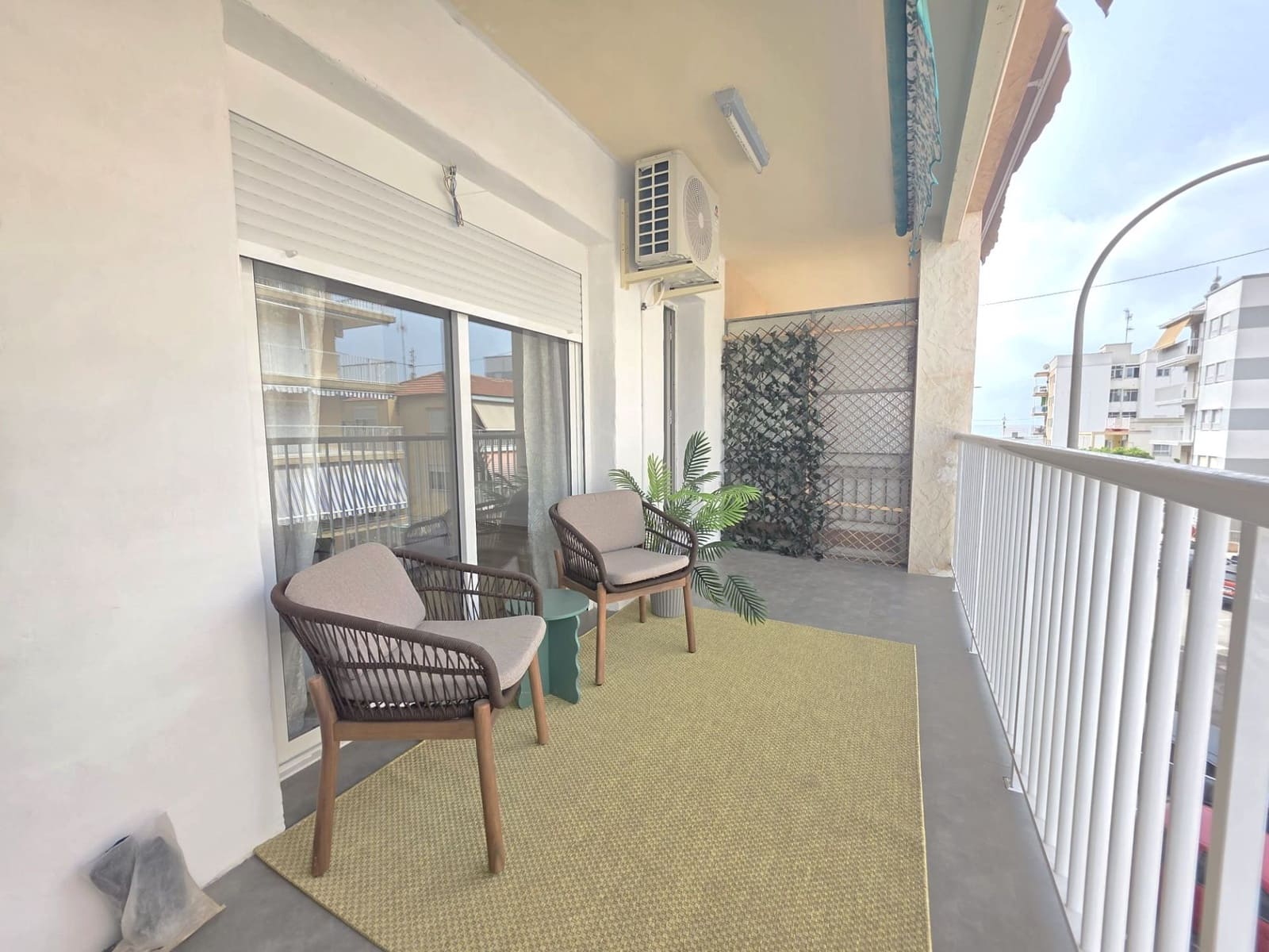 3 bedroom Apartment for sale in Santa Pola - € 197,000 (Ref: 9979514)