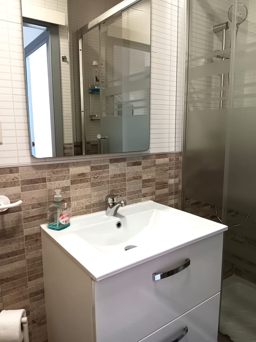 Bungalow de 2 habitaciones en Santa Pola en venta con piscina garaje - 230.000 € (Ref: 9981821)