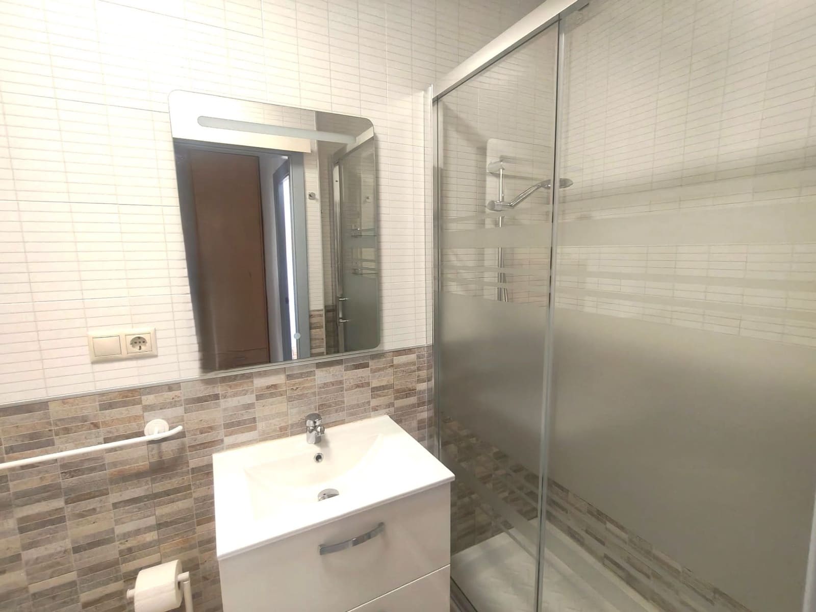 Bungalow de 2 habitaciones en Santa Pola en venta con piscina garaje - 230.000 € (Ref: 9981821)