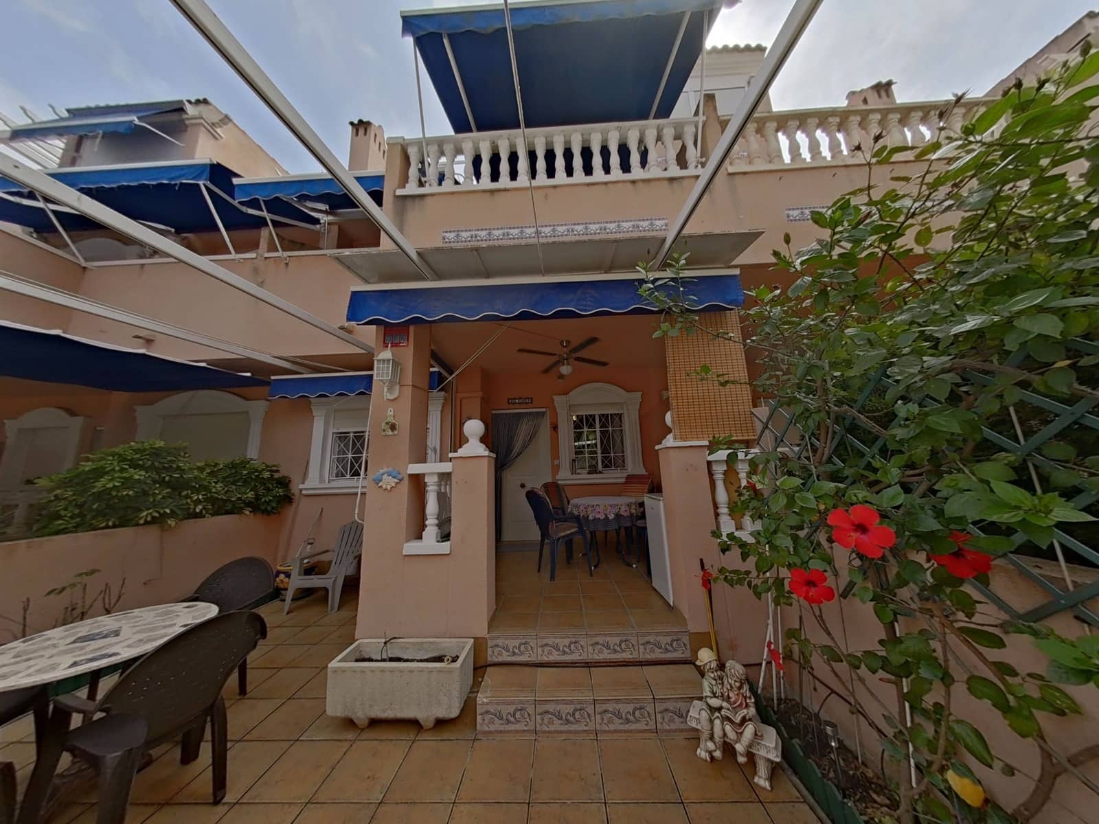 3 makuuhuone Omakotitalo myytävänä paikassa Santa Pola - 265 000 € (Ref: 9990274)