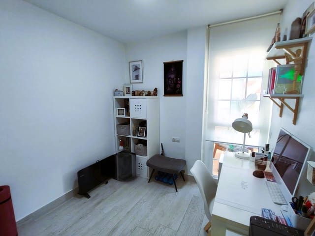 3 sovrum Lägenhet till salu i Gran Alacant, Santa Pola med pool garage - 339 000 € (Ref: 9998122)