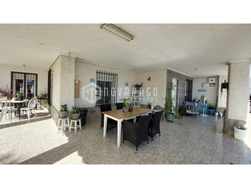 3 bedroom Villa for sale in El Altet with pool - € 375,000 (Ref: 10061698)