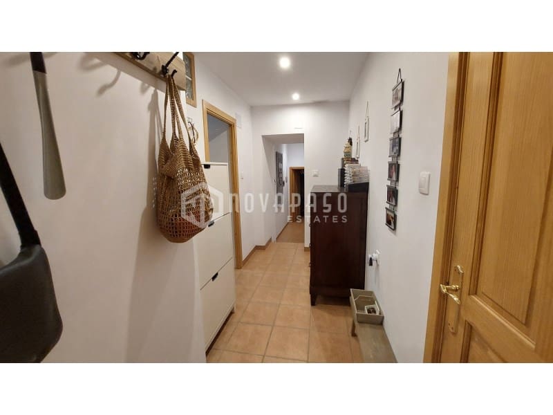 3 bedroom Villa for sale in El Altet with pool - € 375,000 (Ref: 10061698)