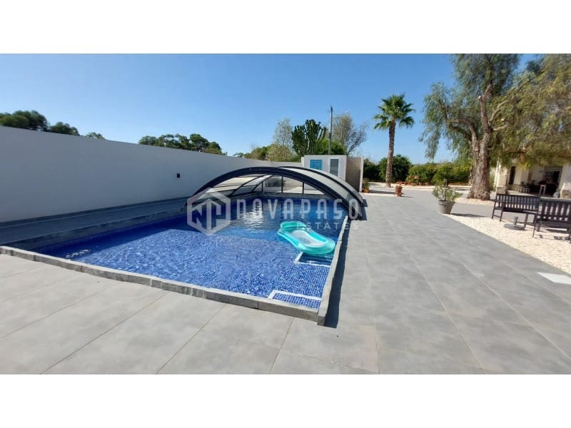 3 bedroom Villa for sale in El Altet with pool - € 375,000 (Ref: 10061698)