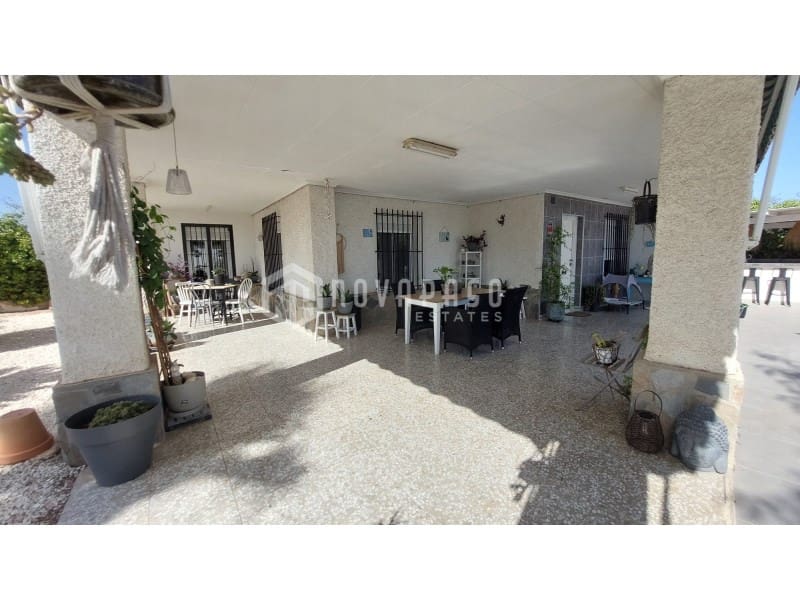 3 bedroom Villa for sale in El Altet with pool - € 375,000 (Ref: 10061698)