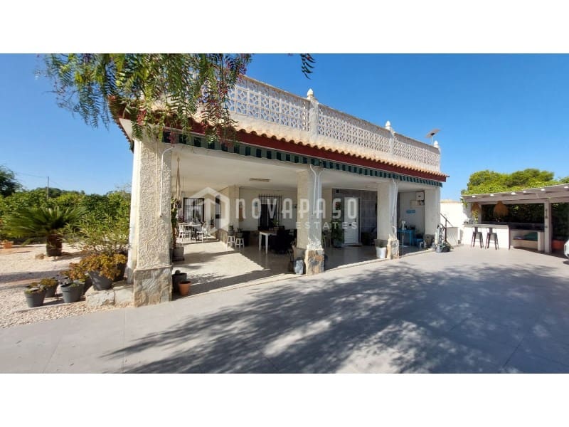 3 bedroom Villa for sale in El Altet with pool - € 375,000 (Ref: 10061698)