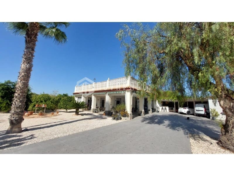 3 bedroom Villa for sale in El Altet with pool - € 375,000 (Ref: 10061698)