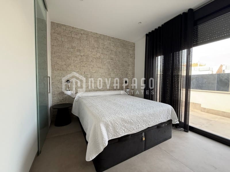 3 soveværelse Lejlighed til salg i San Pedro del Pinatar med swimmingpool - € 365.000 (Ref: 10146722)