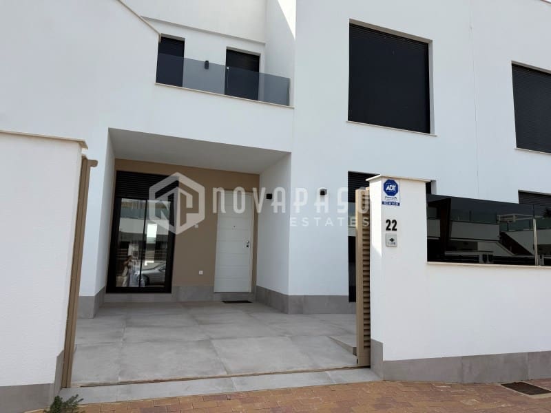 3 soveværelse Lejlighed til salg i San Pedro del Pinatar med swimmingpool - € 365.000 (Ref: 10146722)
