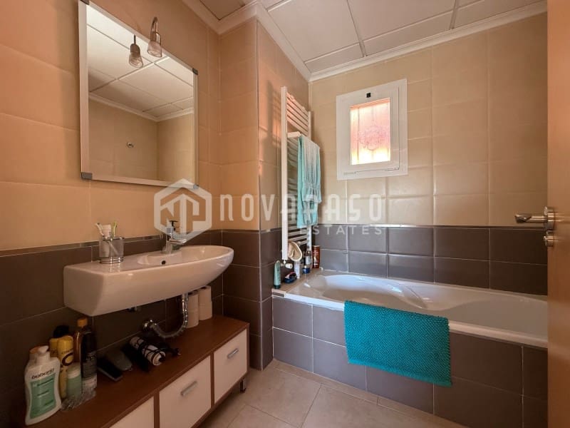 6 soverom Villa til salgs i Monforte del Cid med svømmebasseng - € 695 000 (Ref: 10146723)