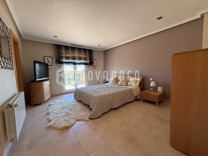 6 soverom Villa til salgs i Monforte del Cid med svømmebasseng - € 695 000 (Ref: 10146723)