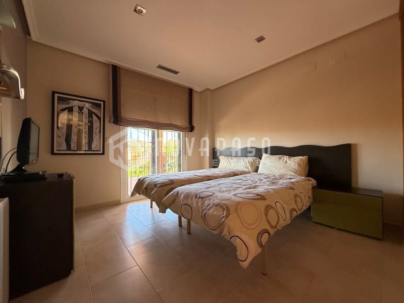 6 soverom Villa til salgs i Monforte del Cid med svømmebasseng - € 695 000 (Ref: 10146723)