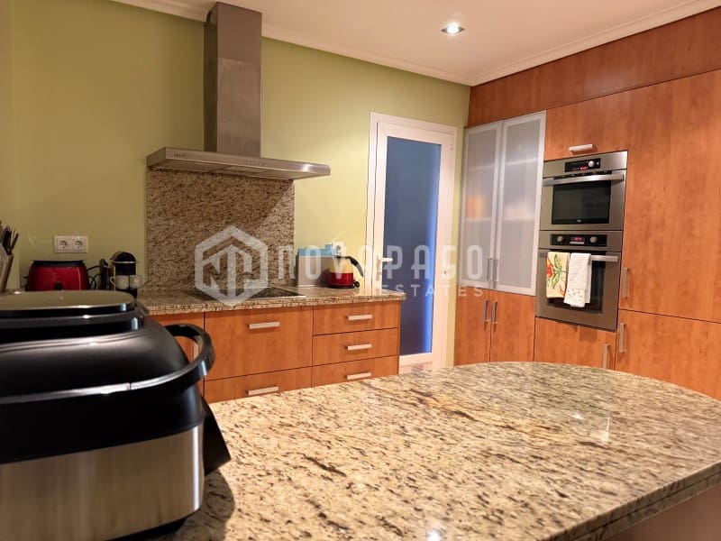 6 soverom Villa til salgs i Monforte del Cid med svømmebasseng - € 695 000 (Ref: 10146723)