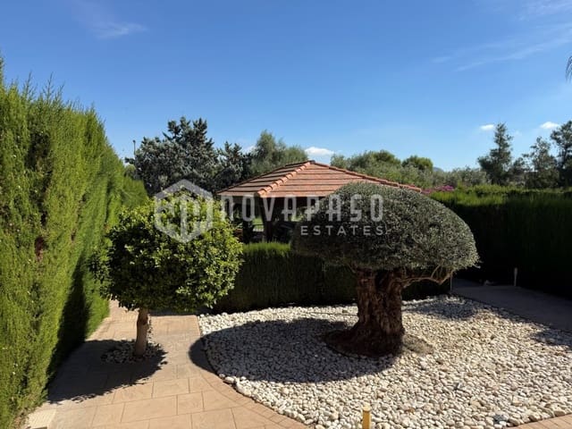6 soverom Villa til salgs i Monforte del Cid med svømmebasseng - € 695 000 (Ref: 10146723)