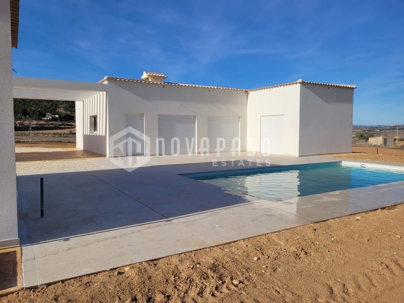Villa/Maison à vendre à Salinas - 585 000 € (Ref: 8976471)