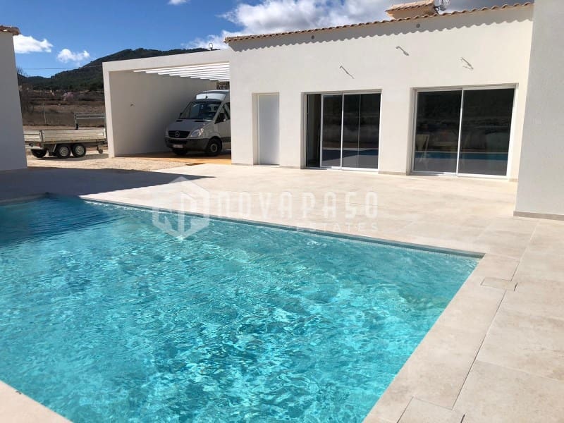 Villa/Maison à vendre à Salinas - 585 000 € (Ref: 8976471)