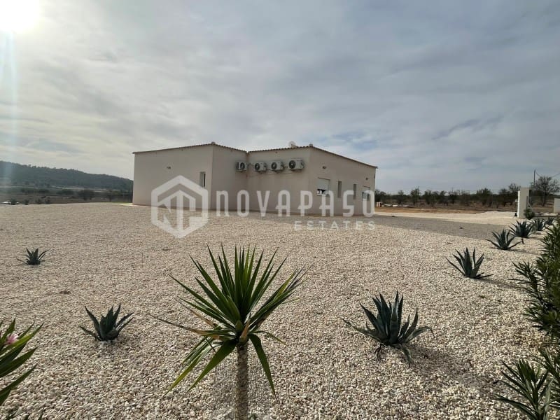 Villa/Maison à vendre à Salinas avec piscine - 585 000 € (Ref: 8976471)