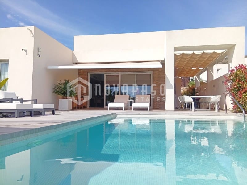 2 bedroom Villa for sale in Algorfa with pool - € 660,000 (Ref: 8986252)
