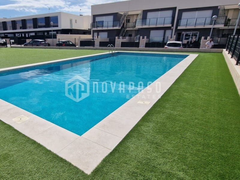 Casa de 2 habitaciones en Gran Alacant en venta - 315.000 € (Ref: 9291288)