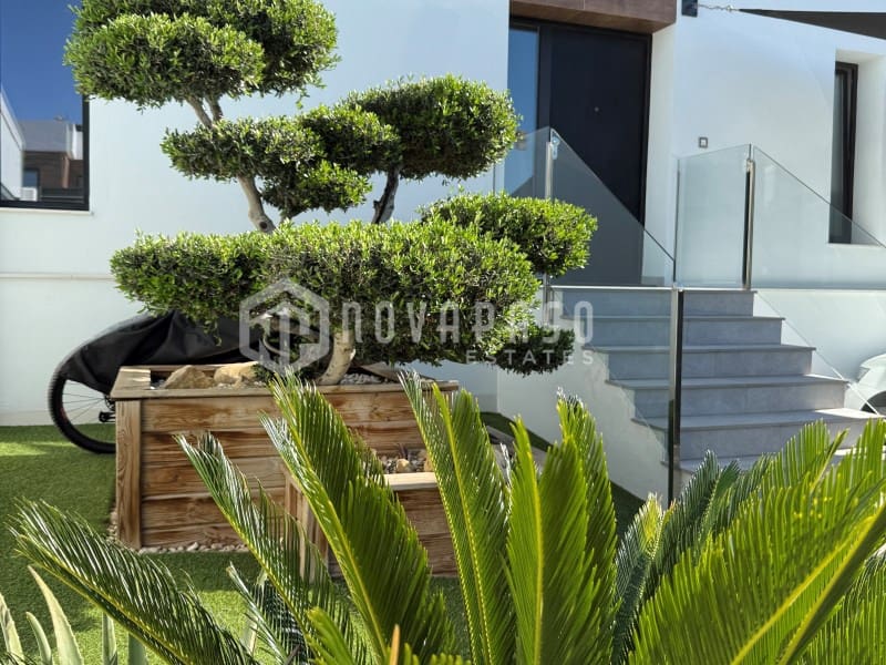 3 makuuhuone Huvila myytävänä paikassa Finestrat mukana uima-altaan - 585 000 € (Ref: 9400742)