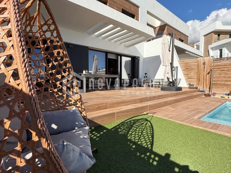 3 makuuhuone Huvila myytävänä paikassa Finestrat mukana uima-altaan - 585 000 € (Ref: 9400742)