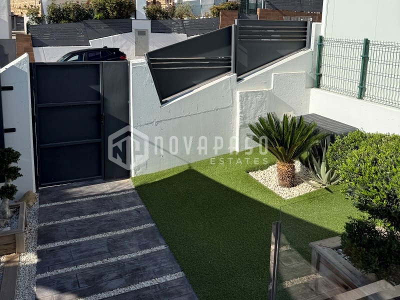 3 makuuhuone Huvila myytävänä paikassa Finestrat mukana uima-altaan - 585 000 € (Ref: 9400742)