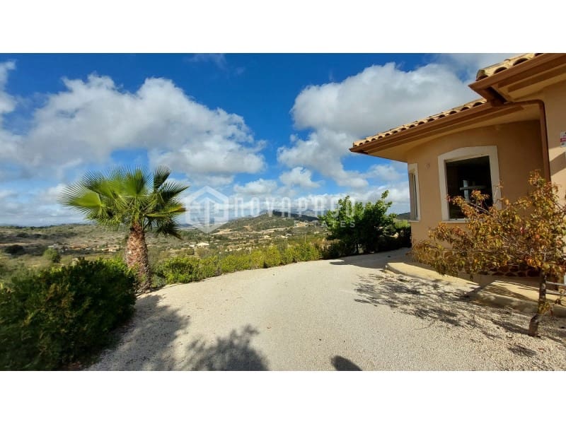 2 bedroom Villa for sale in Abanilla with pool garage - € 475,000 (Ref: 9446672)