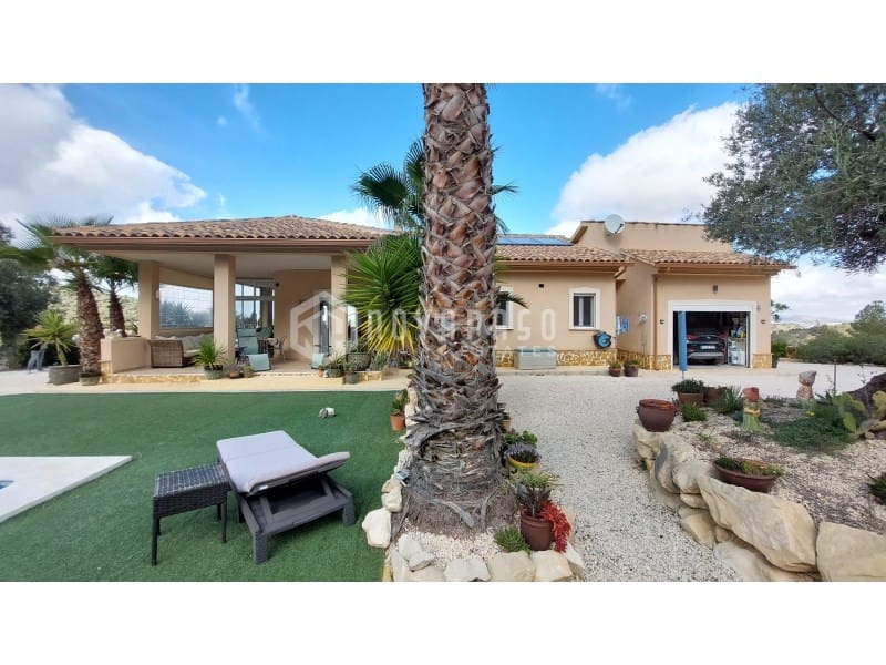 2 bedroom Villa for sale in Abanilla with pool garage - € 475,000 (Ref: 9446672)