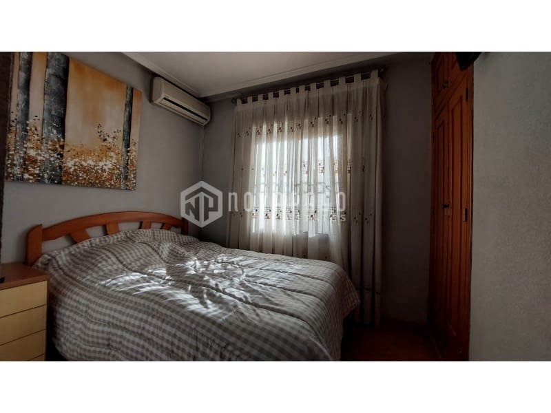 2 sovrum Bungalow till salu i Orihuela Costa med pool - 184 000 € (Ref: 9543387)