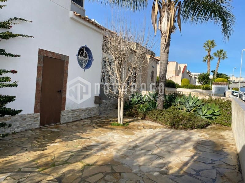 2 sovrum Bungalow till salu i Orihuela Costa med pool - 184 000 € (Ref: 9543387)