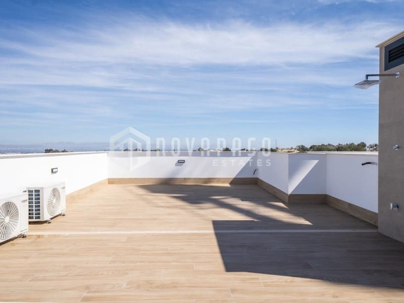 3 soveværelse Villa til salg i Algorfa med swimmingpool - € 473.000 (Ref: 9625588)