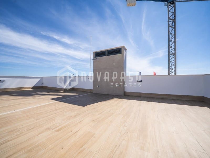 3 soveværelse Villa til salg i Algorfa med swimmingpool - € 473.000 (Ref: 9625588)