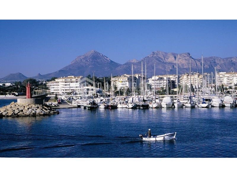 4 soveværelse Villa til salg i Finestrat med swimmingpool - € 875.000 (Ref: 9625600)