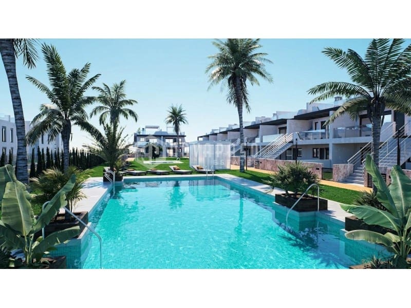 2 soveværelse Bungalow til salg i Pilar de la Horadada med swimmingpool - € 299.900 (Ref: 9625602)