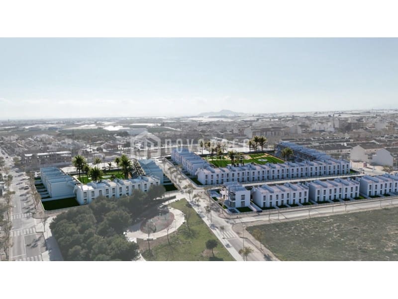 2 bedroom Bungalow for sale in Pinar de Campoverde with pool - € 296,000 (Ref: 9625615)