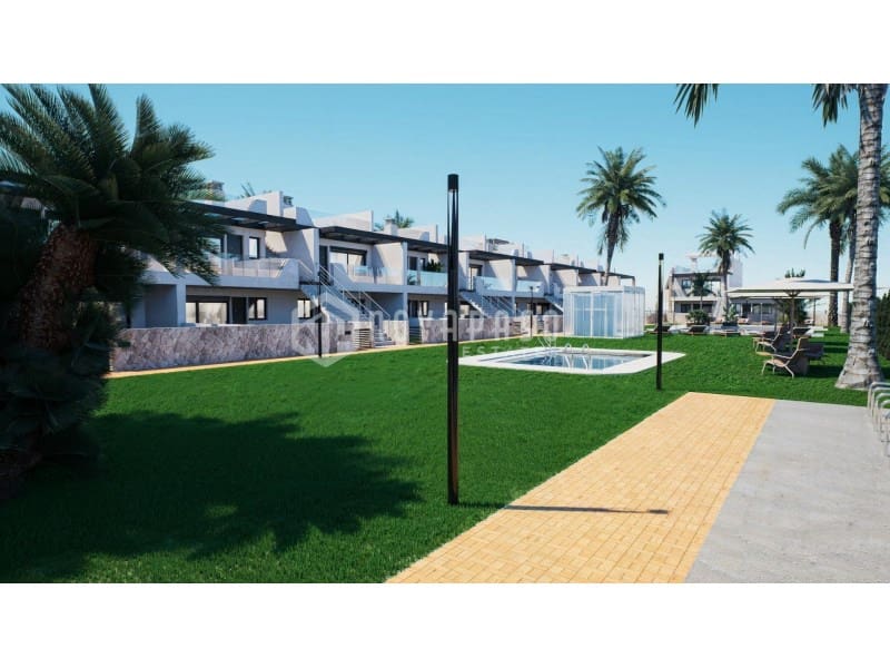 2 quarto Bungalow para venda em Pilar de la Horadada com piscina - 299 900 € (Ref: 9625615)