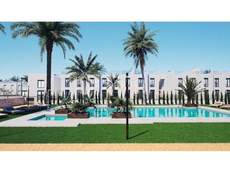 2 quarto Bungalow para venda em Pilar de la Horadada com piscina - 299 900 € (Ref: 9625615)