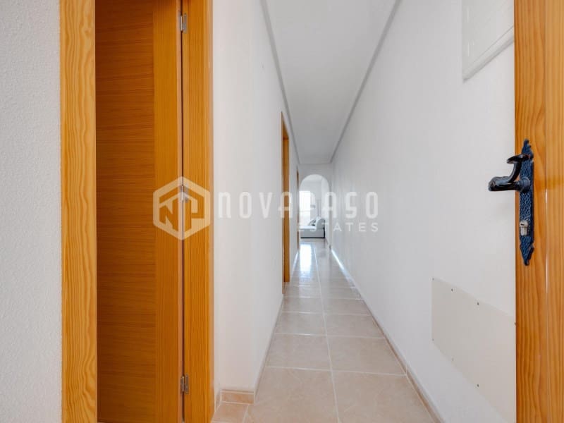 2 sovrum Lägenhet till salu i Daya Vieja med pool - 146 000 € (Ref: 9625620)