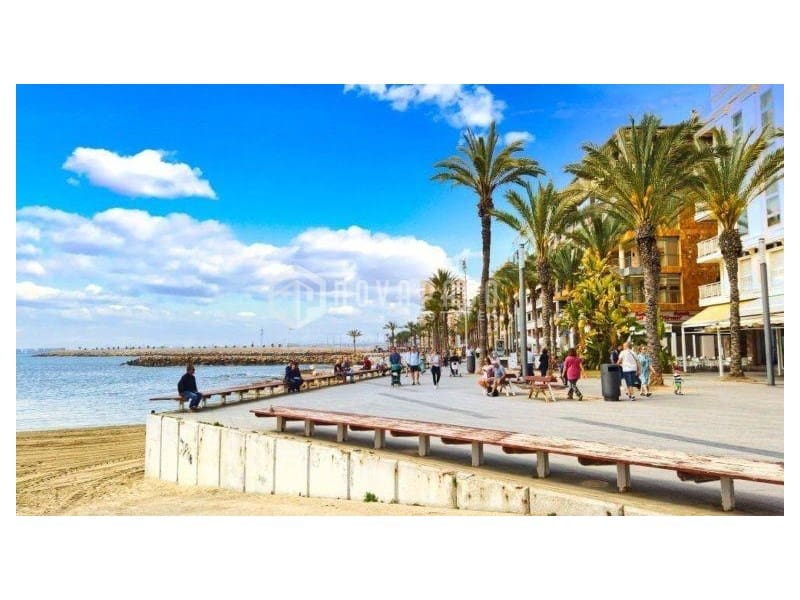 2 makuuhuone Huoneisto myytävänä paikassa Torrevieja mukana uima-altaan - 319 000 € (Ref: 9625636)