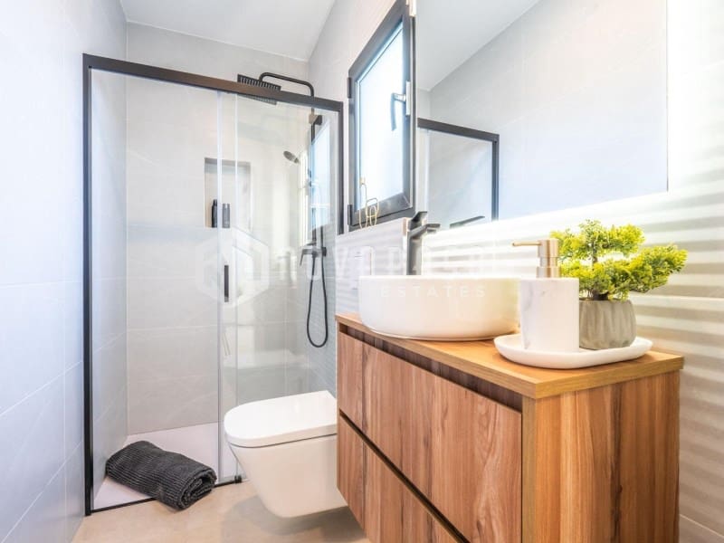 3 slaapkamer Villa te koop in Roldan met zwembad - € 399.950 (Ref: 9625640)