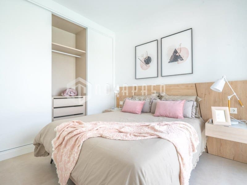 3 slaapkamer Villa te koop in Roldan met zwembad - € 399.950 (Ref: 9625640)