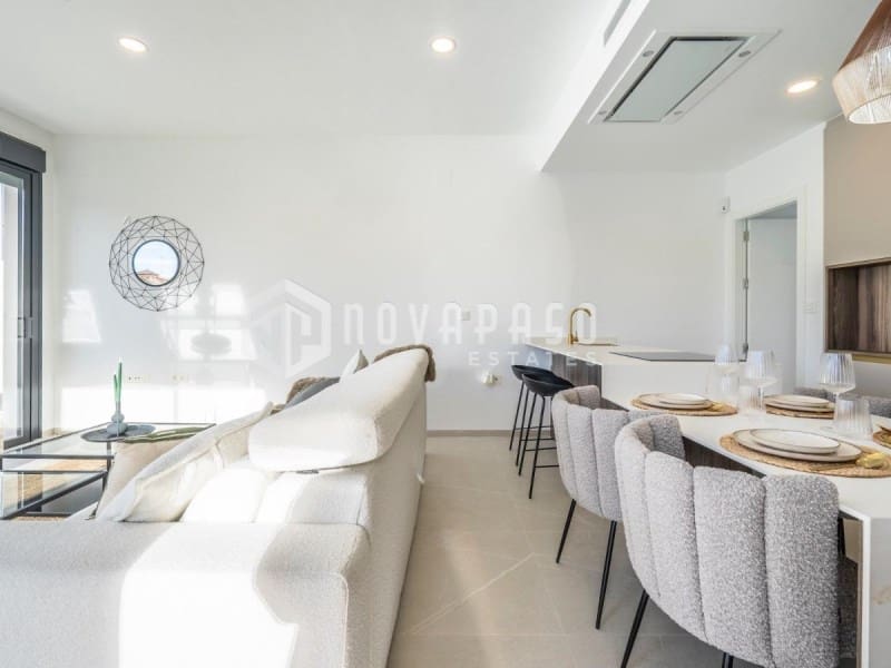 3 makuuhuone Huvila myytävänä paikassa Roldan mukana uima-altaan - 415 950 € (Ref: 9625640)