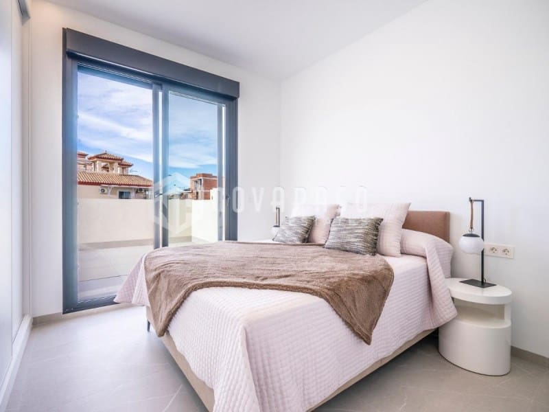 3 makuuhuone Huvila myytävänä paikassa Roldan mukana uima-altaan - 415 950 € (Ref: 9625640)