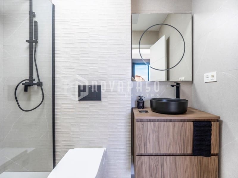 3 makuuhuone Huvila myytävänä paikassa Roldan mukana uima-altaan - 415 950 € (Ref: 9625640)