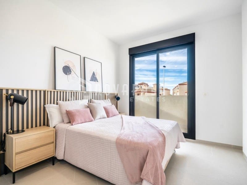 3 makuuhuone Huvila myytävänä paikassa Roldan mukana uima-altaan - 415 950 € (Ref: 9625640)