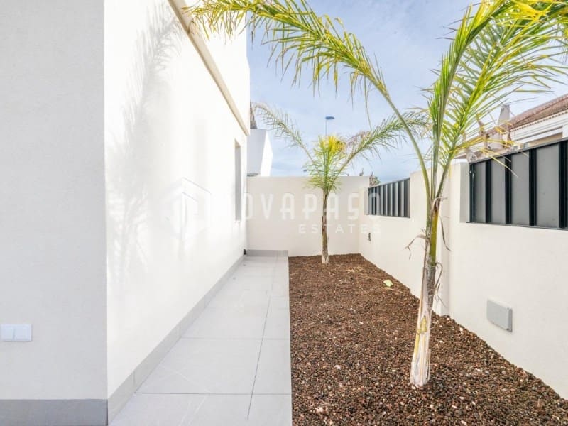 3 makuuhuone Huvila myytävänä paikassa Roldan mukana uima-altaan - 415 950 € (Ref: 9625640)