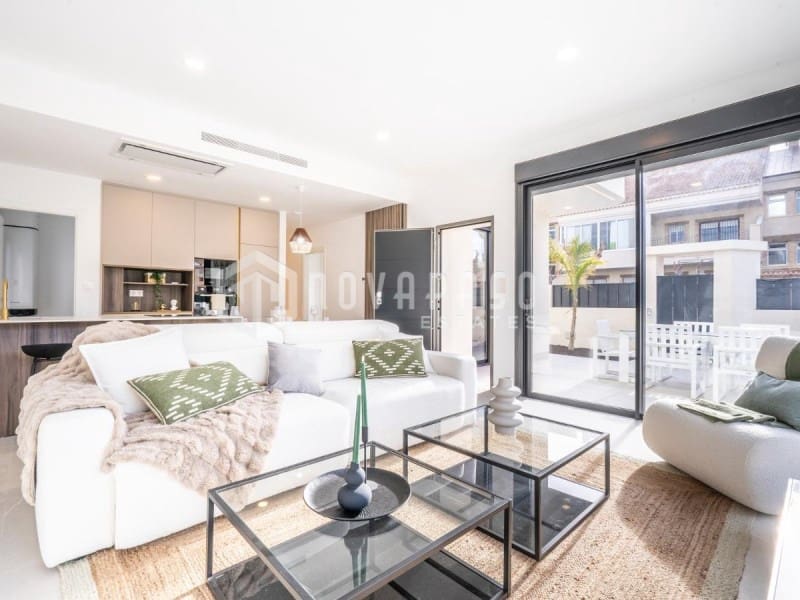 3 makuuhuone Huvila myytävänä paikassa Roldan mukana uima-altaan - 415 950 € (Ref: 9625640)