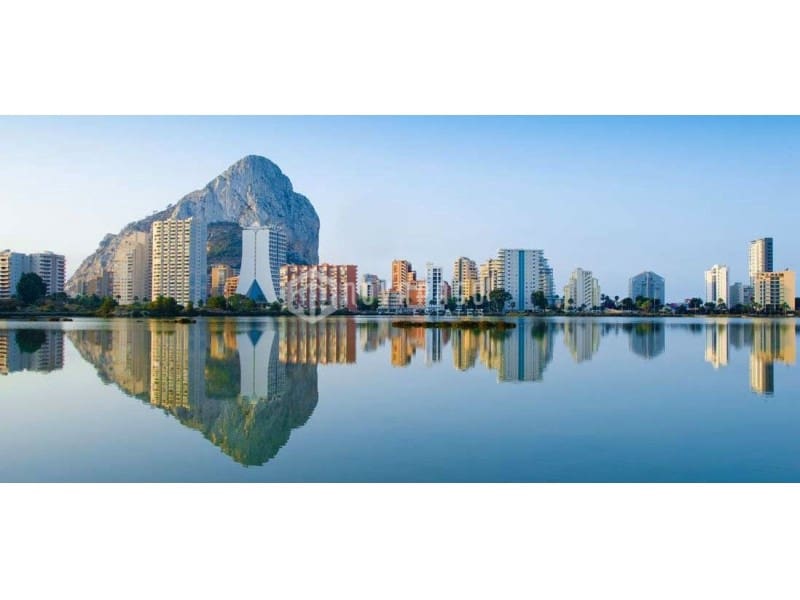 2 bedroom Apartment for sale in Calpe / Calp with pool - € 650,000 (Ref: 9625655)