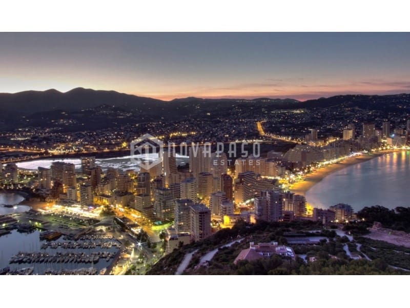 2 bedroom Apartment for sale in Calpe / Calp with pool - € 650,000 (Ref: 9625655)